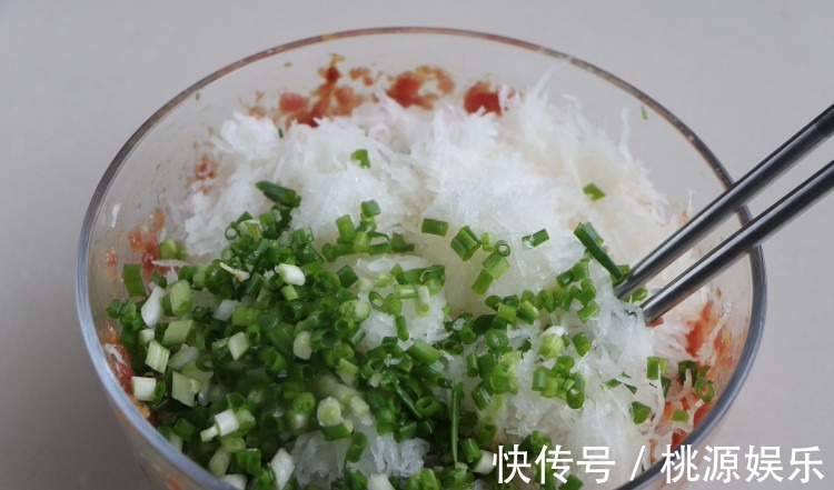 我家就馋这饺子，营养不上火，还润肺止咳，每次女儿吃20个