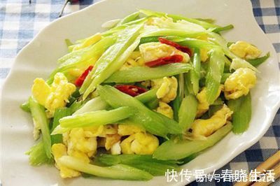 营养成分|女性不想变老太婆，不妨多吃以下3种食物，延缓衰老，好处多多