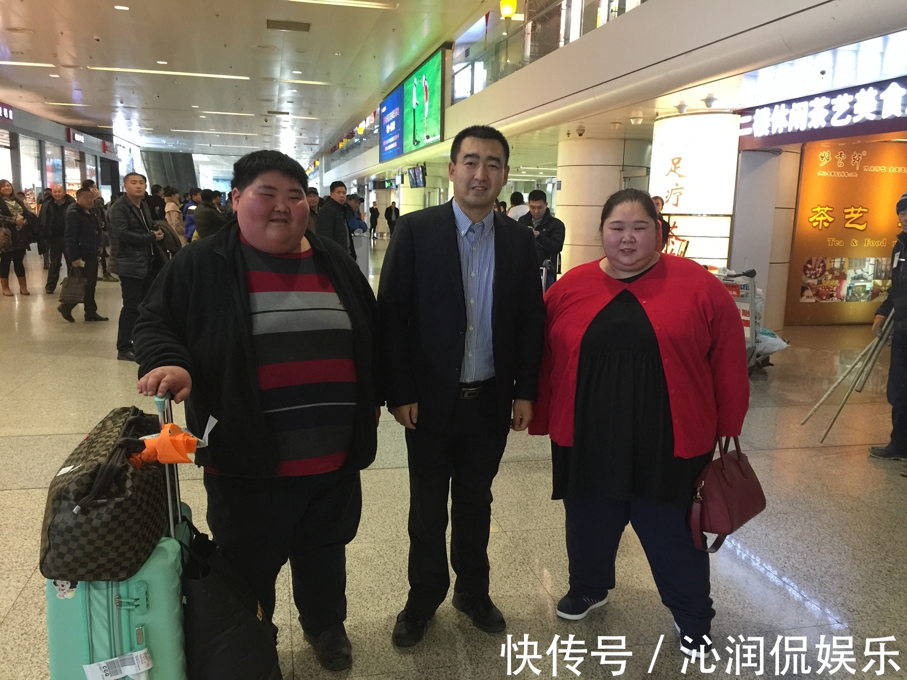 林月|800斤重夫妻为生娃狂减400斤,称结婚时买不到婚纱