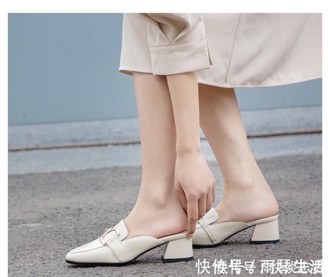 一字带凉鞋 偷偷告诉你，那些真正有品位的人都在穿什么鞋