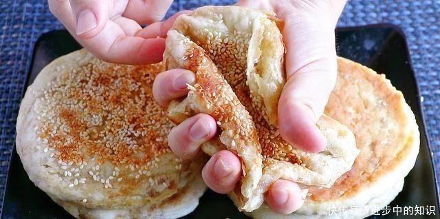 老公最馋的麻酱烧饼,今天又做了一锅,外酥里软、层层酱香,真馋