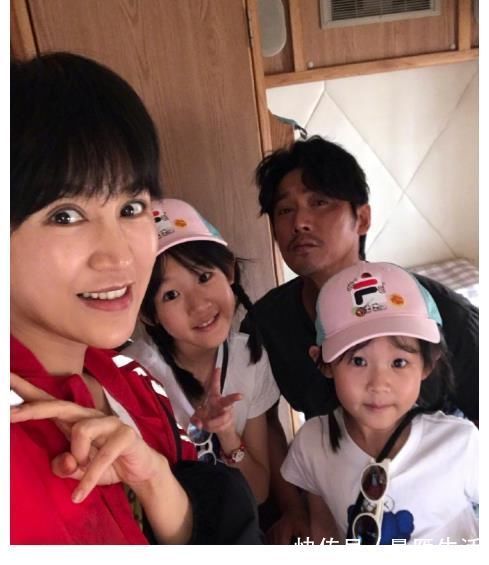 儿童节|陆毅鲍蕾为女儿庆六一,9岁小叶子水下大秀一字马,漫画腿超惹眼