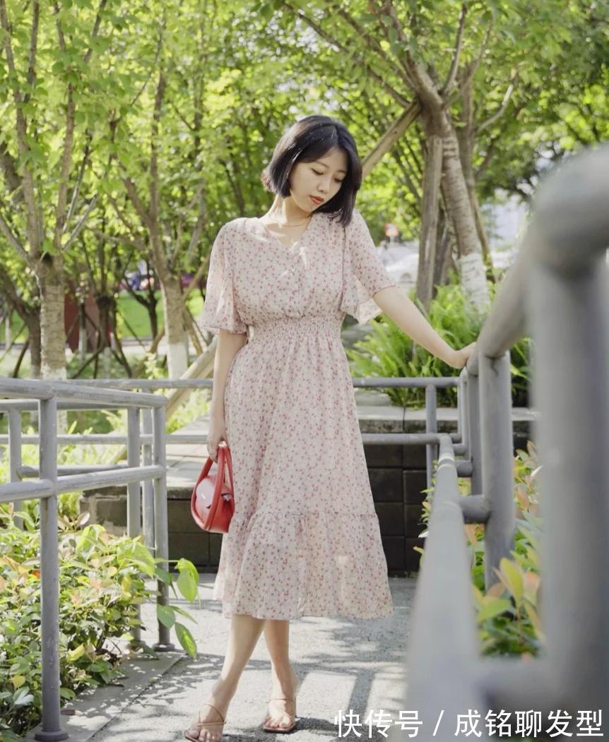 管它什么流行,适合自己才是最好的穿搭,只要显瘦怎么穿都好看