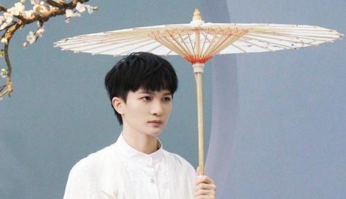 流量|中秋晚会阵容曝光，周深连跑四个平台引热议，流量被拒之门外