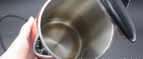发热器|这3种电热水壶不能买,家里有的快换掉,别不当个事,吃亏就晚了