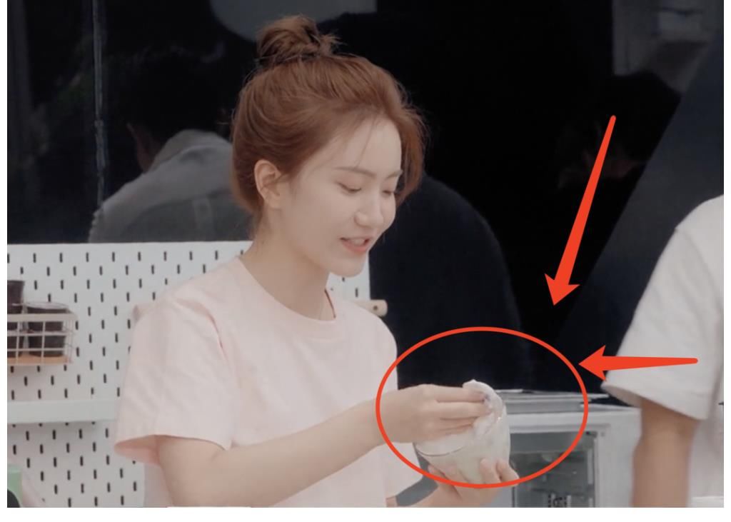 马子佳|《心动的信号4》女三裙子太短疑走光,男三脱鞋后不洗手就做饭?