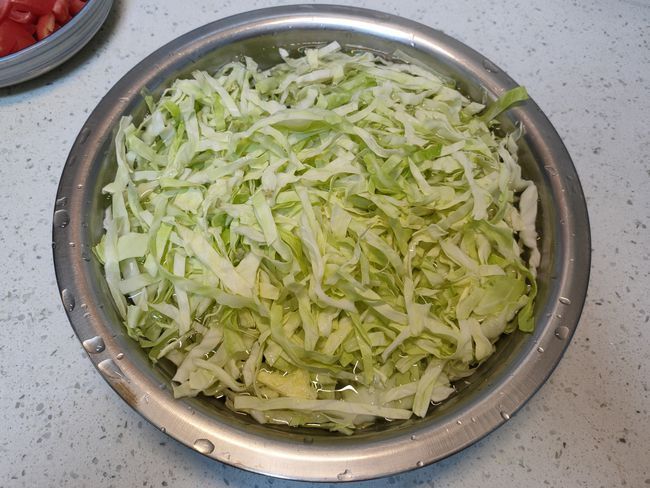 毛钱|西红柿和它是绝配，夏天常给家人吃，几毛钱一斤，清脆酸爽真开胃