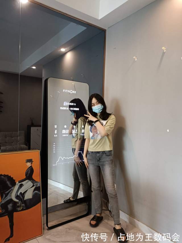 健身镜|FITMORE健身镜体验：随时随地专业健身，在家用魔镜也能众乐乐！