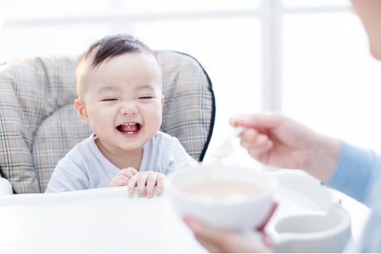 神经元|要宝宝聪明,要抓住两个高峰期:一个在出生之前,一个在出生以后