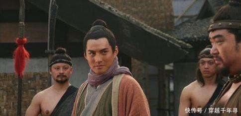 晁盖他们|林冲杀王伦的时候,王伦手下的几个小弟一起上的话,会有什么结果!