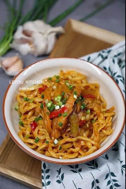 天冷吃点儿热乎的,主食和菜一锅出,偷懒儿照样好吃