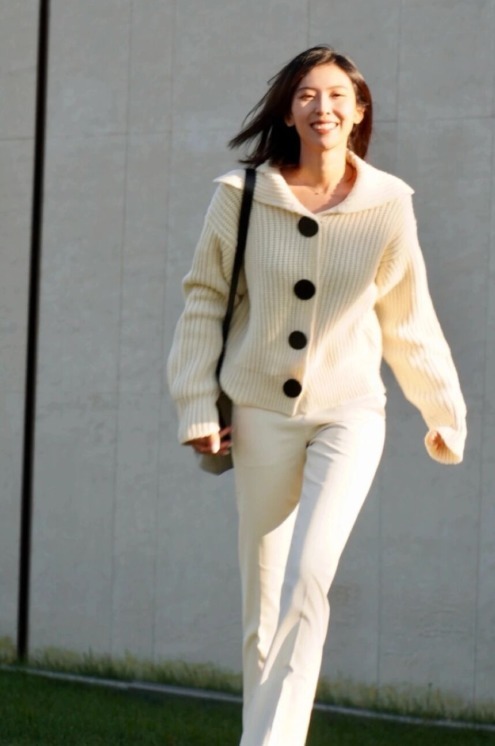 菱格纹 想要温柔还保暖?瞧博主的毛衣穿搭方法,让你做个美美的小仙女