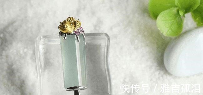 棉花糖|不知道选什么翡翠比较好,可以看看晴水翡翠,看到就会爱上