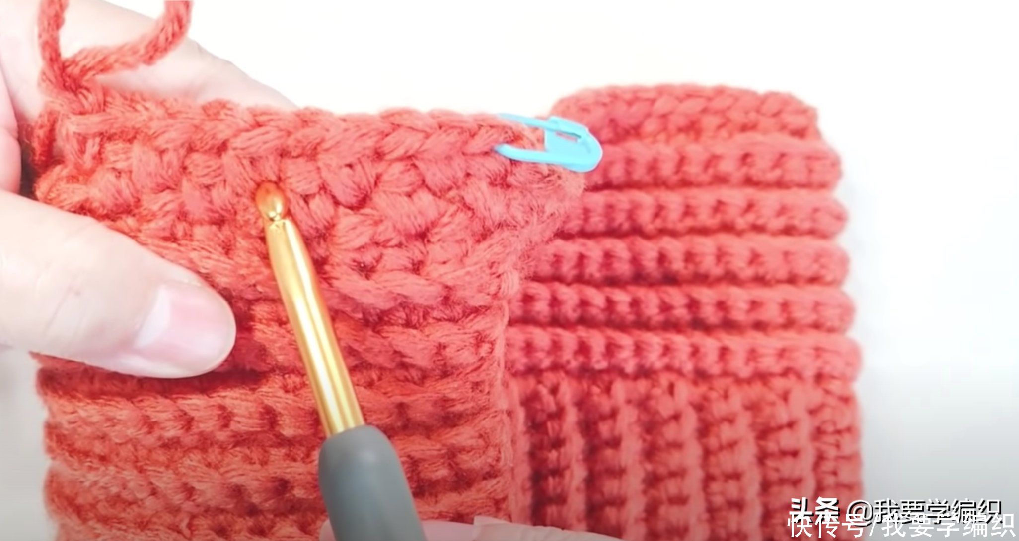 冬天来一款这样的暖帽,护耳辫子帽编织教程,重返你的少女时代