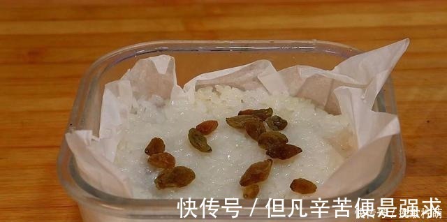 浸泡|糯米不再包粽子了，教你懒人糯米糕，这样做比粽子好吃多了