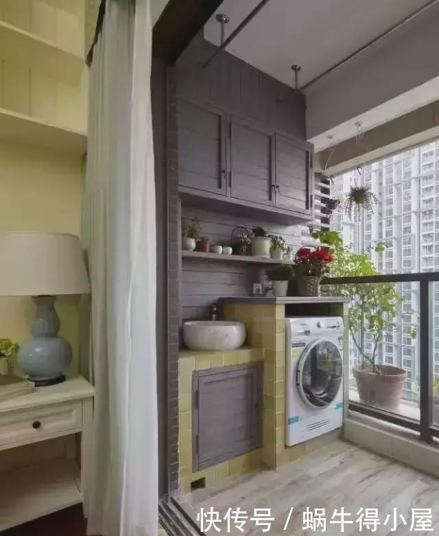 邻居|邻居见我家阳台装一吊柜，嘴上说难看，回家就叫师傅做了！