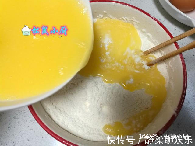 面粉|炸油条用酵母、泡打粉全错!油条店老板教你正确做法,金黄酥脆