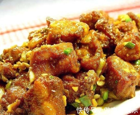 看着就想流口水的几道家常美食,道道色香味俱全,家庭聚会少不了