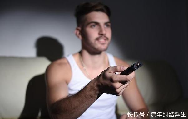  忍不住|加速男性衰老的4大行为，抽烟喝酒不算啥，第1个很多人忍不住