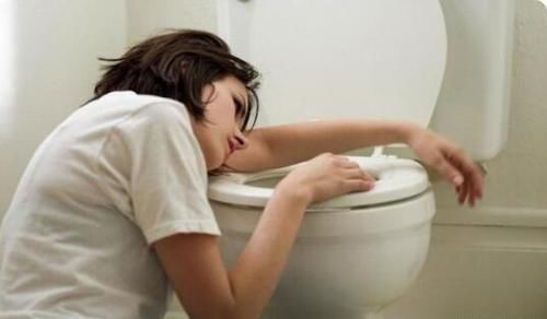 医生|俩孕妇,为何一个天天“吐”,一个却不“吐”,医生:跟胎儿有关