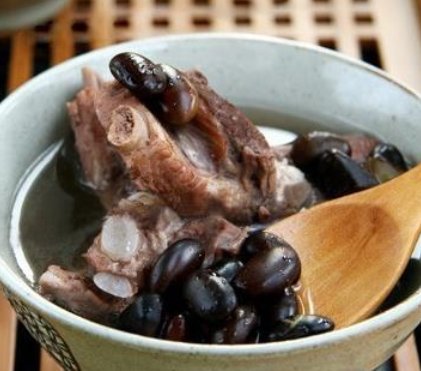  脱发、白发吃什么好?治白发可试试这道汤