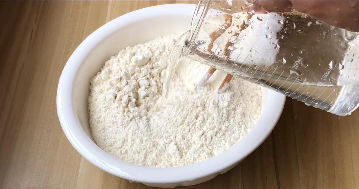 自制凉皮的简单做法, 2个秘诀告诉你, 想不会都难, 筋道有嚼劲