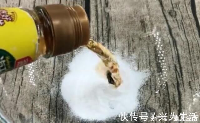 毛巾|毛巾洗得不彻底会长满螨虫，教你一招，只需一点它，毛巾干净如初