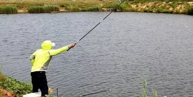 小技巧|冬钓时,用上以下2个小技巧,你将更顺利地钓上那些轻口呆鱼