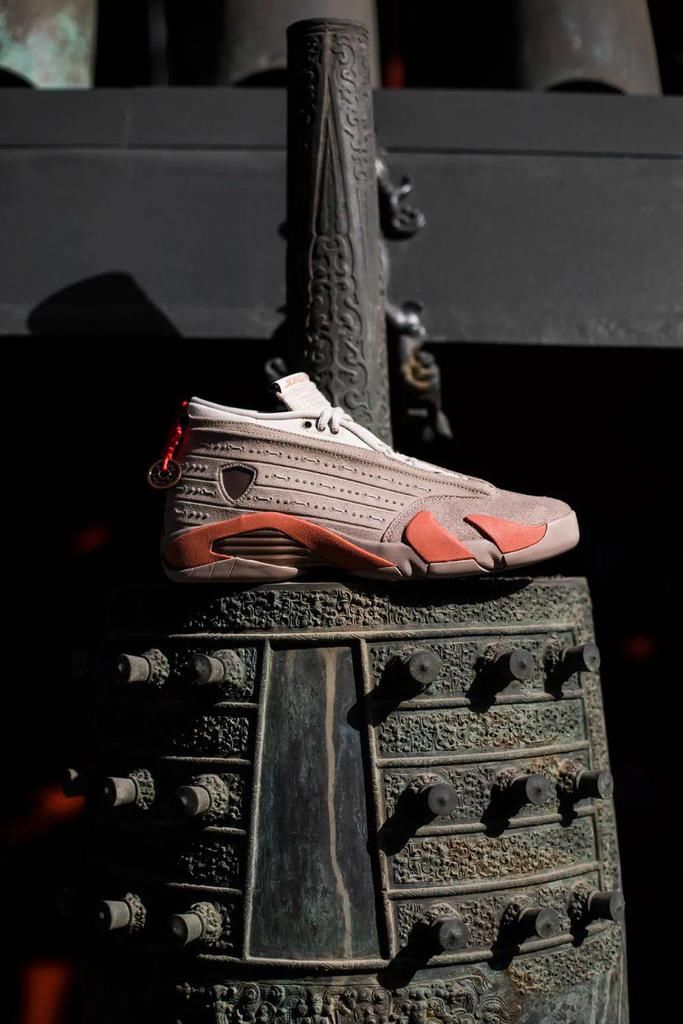 永远滴神！兵马俑 AJ 套装上脚太帅了！冠希刚晒出隐藏玩法！