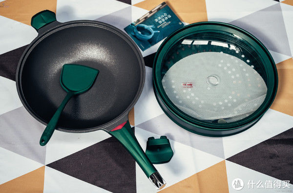 智能家居 篇二十八:炒菜蒸煮都在行的平底锅,帝伯朗菲尼雅系列不粘锅上手