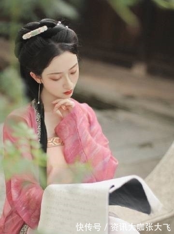 倩影@一夜霜风,几许秋声染斑驳,塘中玉莲隐倩影,檐前北雁辞楼阁