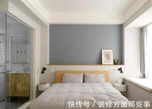 三居室|105平简约原木三居室,工作台前面的墙加了隔板做展示