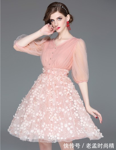 裙子 秋天穿裙子怕显胖?这三种裙子超美又显瘦,女生衣柜必备