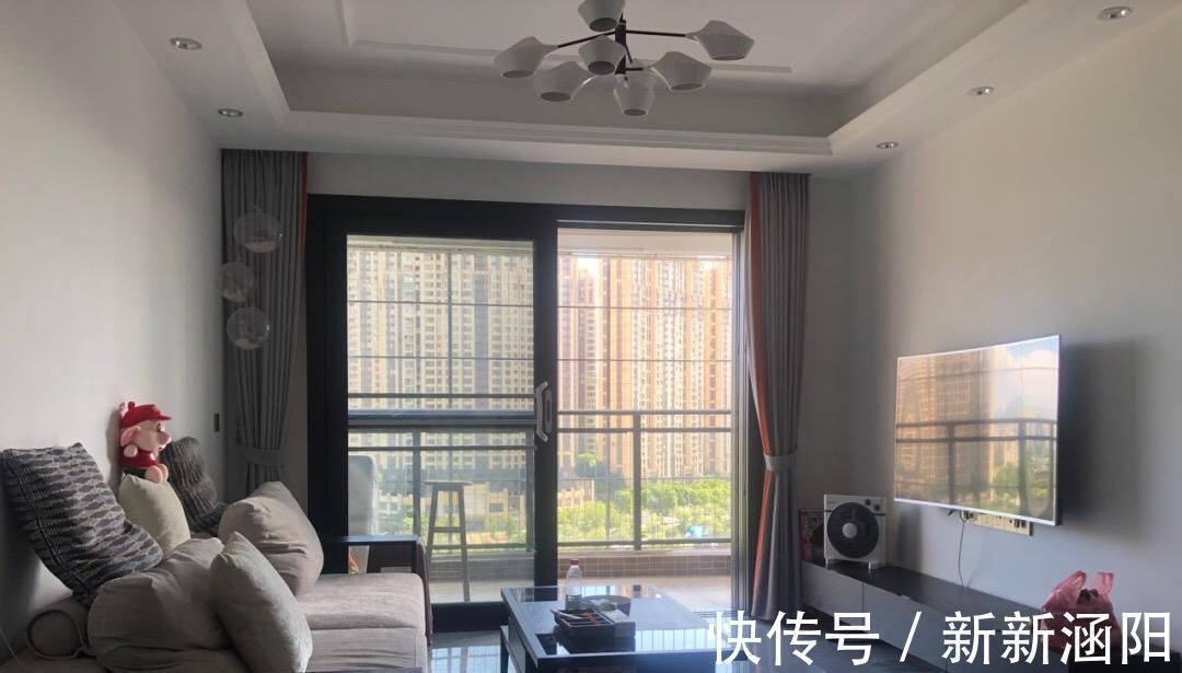 电视柜|她家小三新房,全屋简洁又舒适,电视墙“留白”,以后照着装