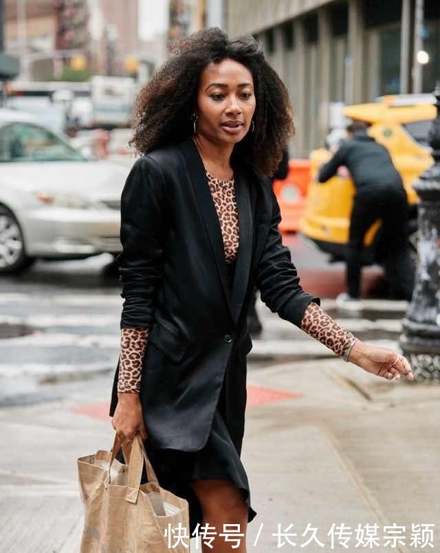 走秀感|防晒服穿好了也穿出走秀感,今年夏天,让自己白白地过