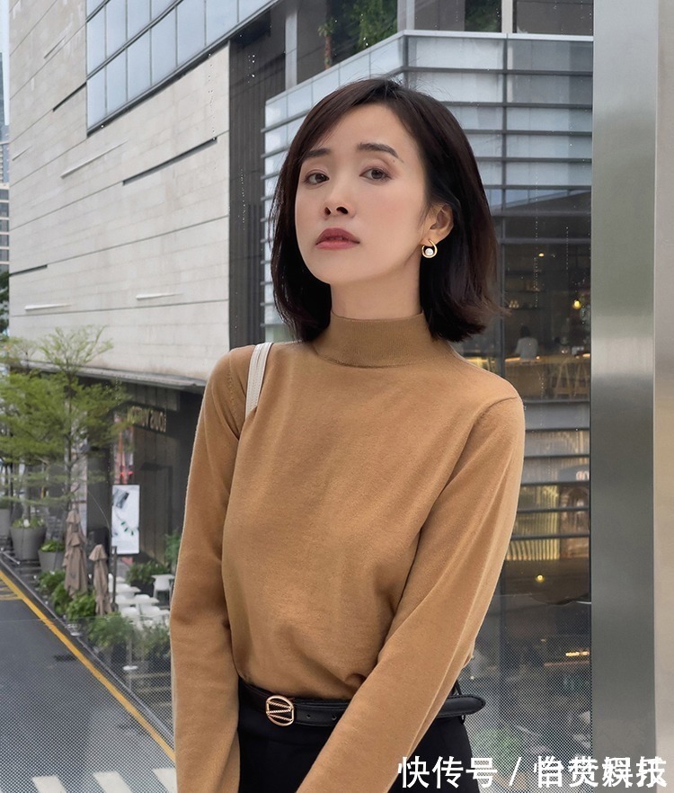 part 40岁女人多穿“纯色上衣”,记住这3个搭配思路,气质远胜同龄人