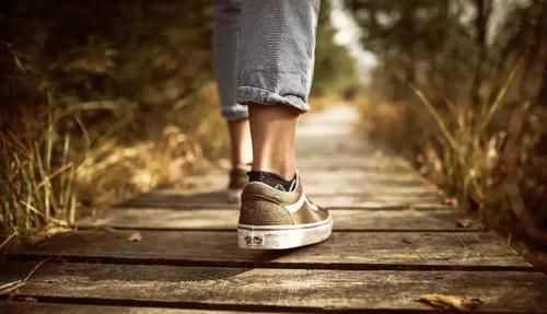 运动|“走路瘦身”的3个技巧,若你学会了,走路也能变瘦