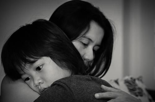 不听话|孩子被打后若有这些反应,实际上是在“求救”,请家长们别再打了