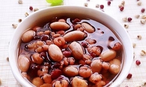花生和它一起煮,气血好了,体内湿气没了,皮肤越来越紧致细腻