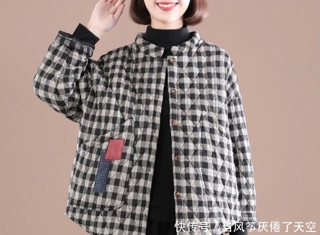 怪不得|怪不得羽绒服失宠了,原来今冬流行这“格子袄”,时尚圈正流行!
