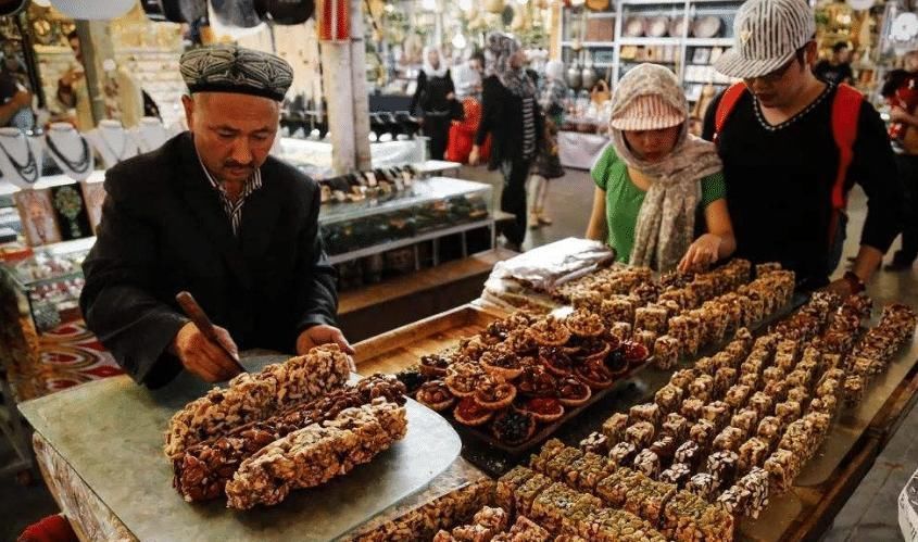 脆皮烤猪|土豪才能“任性”吃的3种街头小吃,随便买1斤,就是几天工资