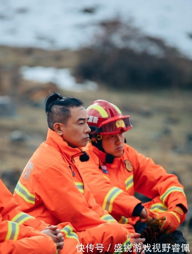 陈小春落下男儿泪!消防站长致信Jasper和Hoho,网友破防了