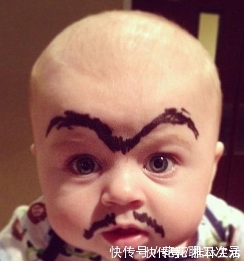 宝宝|搞笑宝宝系列:都不要打扰我,让我先眯一会,这样子太逗了