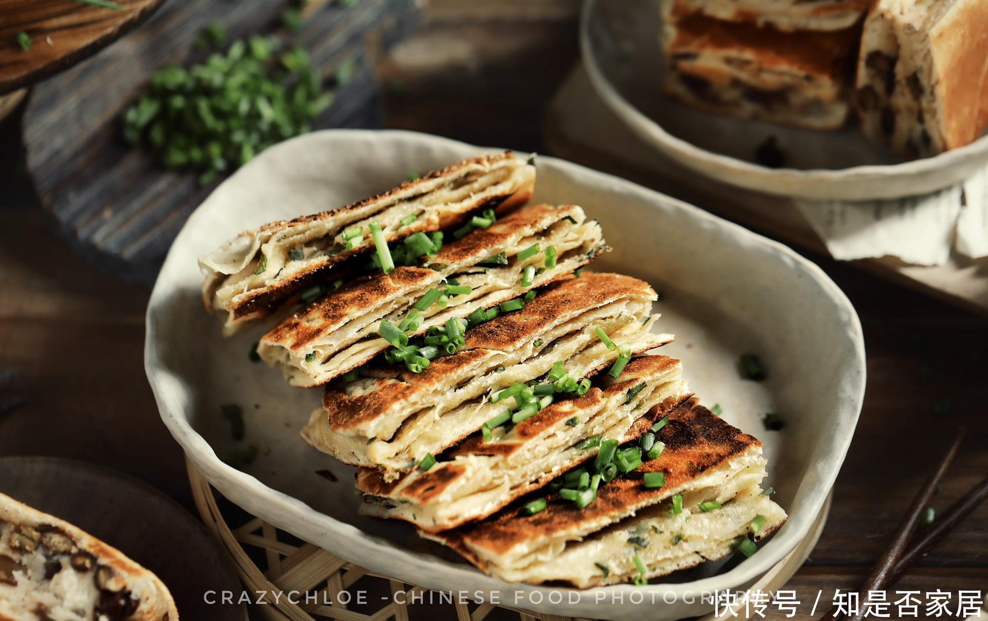 千层饼|千层饼还用去早餐店买?在家也能做同款,葱香十足蓬松干爽不油腻