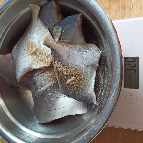 鲳鱼|这鱼比鲫鱼刺少，比鲤鱼营养，比甲鱼肉多，15一斤没人买太可惜