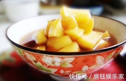 膳食纤维|每天吃一个煮熟的苹果,坚持7天,“3甜头”或会悄悄上门