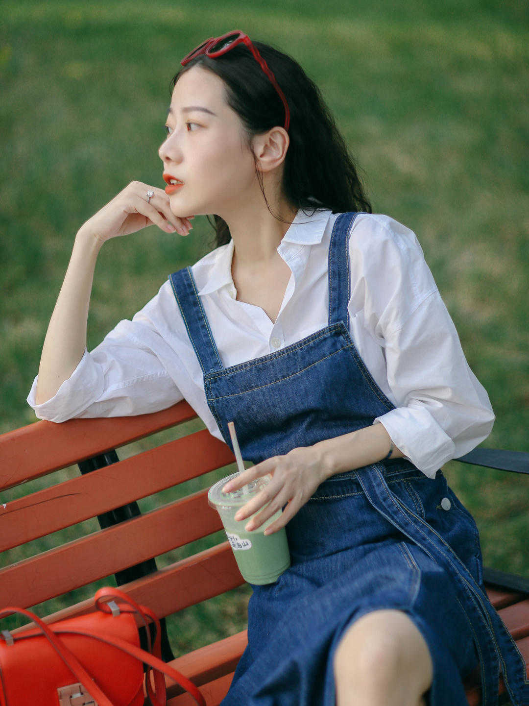 高跟鞋|牛仔裙也适合职场化，好看还减龄，可以这样穿，原来30+的女人更合适