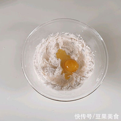 黑芝麻|#一口新年味，全家享佳味#传统老式桃酥