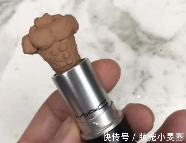 上手|“雕口红”有多硬核,玫瑰花法拉利都不算啥,看到最后:能上手吗?