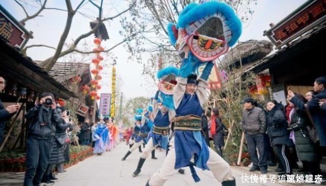 建造|江西最成功的人造景区，花10亿建造“宋城”，游客络绎不绝